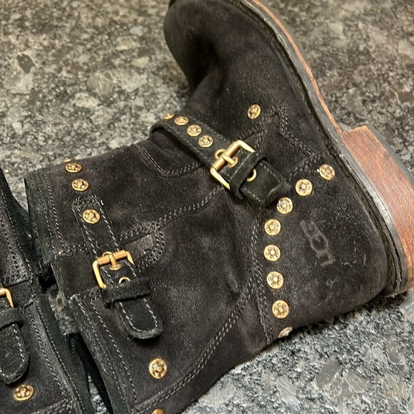 UGG Sz 9 Fabrizia Stud Boots Black Suede Goldtone Grommets Side Zip - Picture 4 of 11